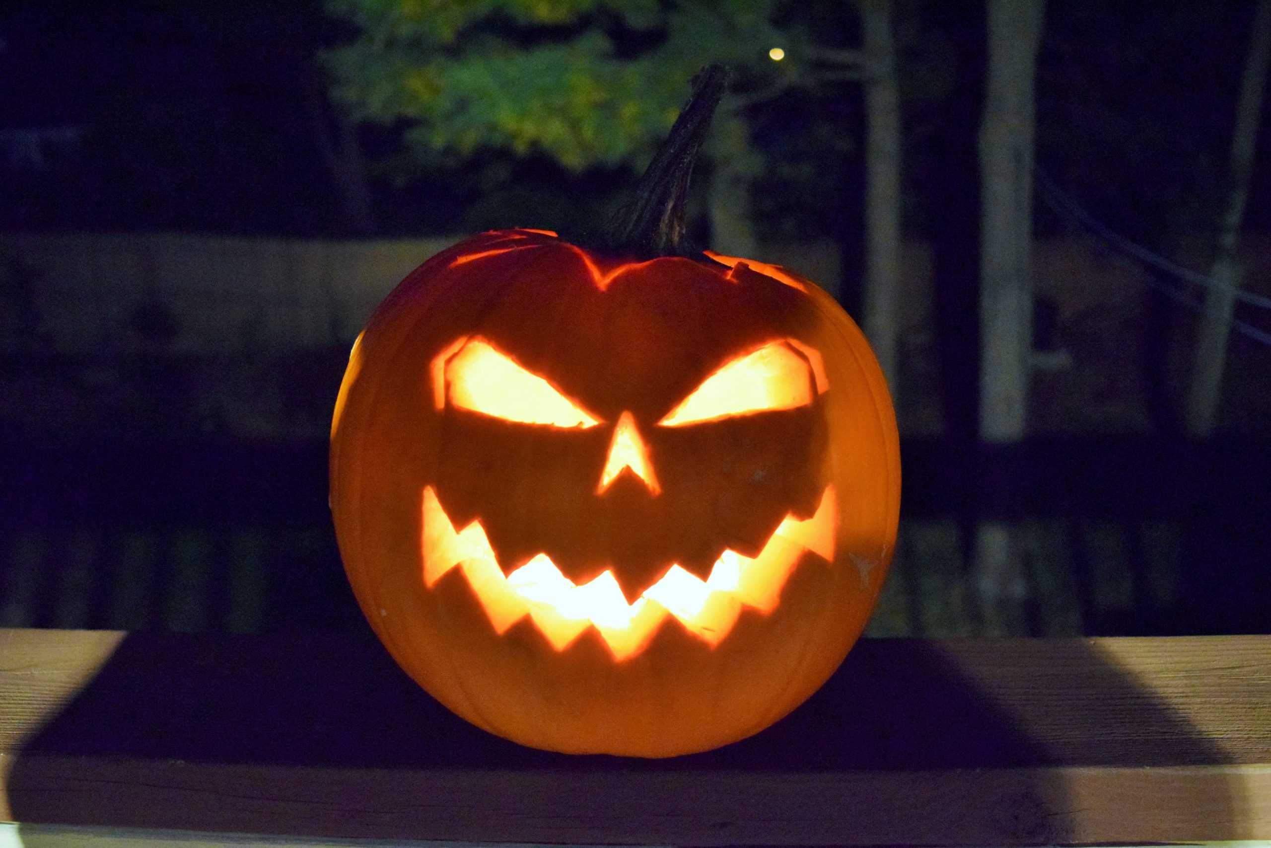 why-do-we-carve-pumpkins-on-halloween-the-west-ottawan