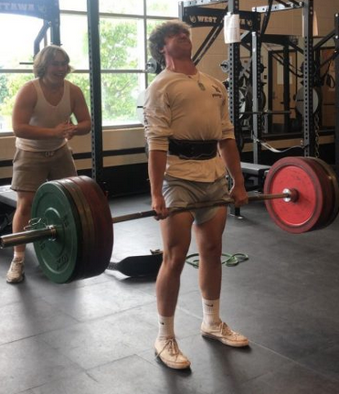 Joe Overway hitting a deadlift PR of 425 at West Ottawa High 